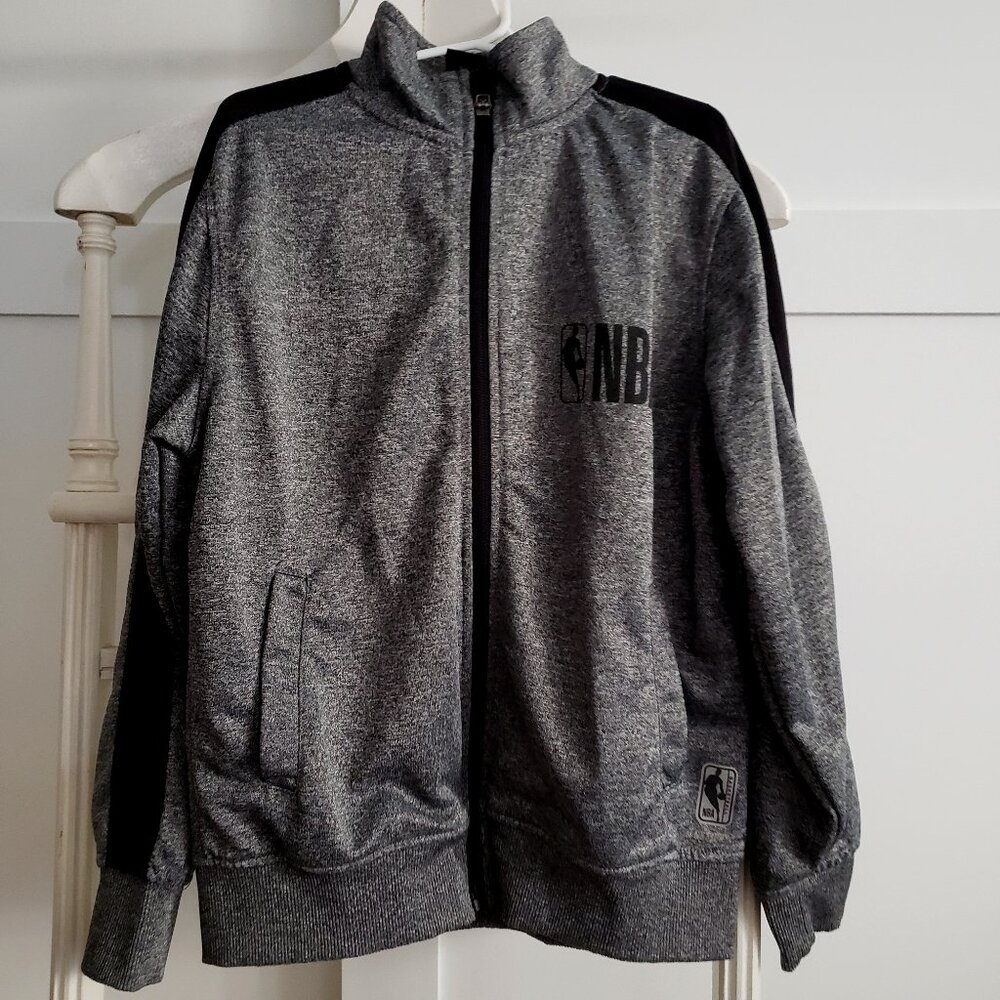 EUC NBA heather gray pockets front zip (S - 8) - Picture 1 of 5